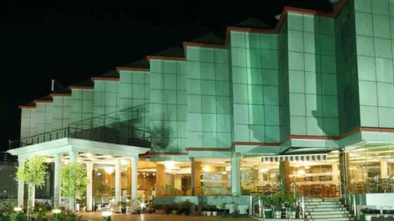 Hotel Padmini Palace Rani Pokhri Экстерьер фото