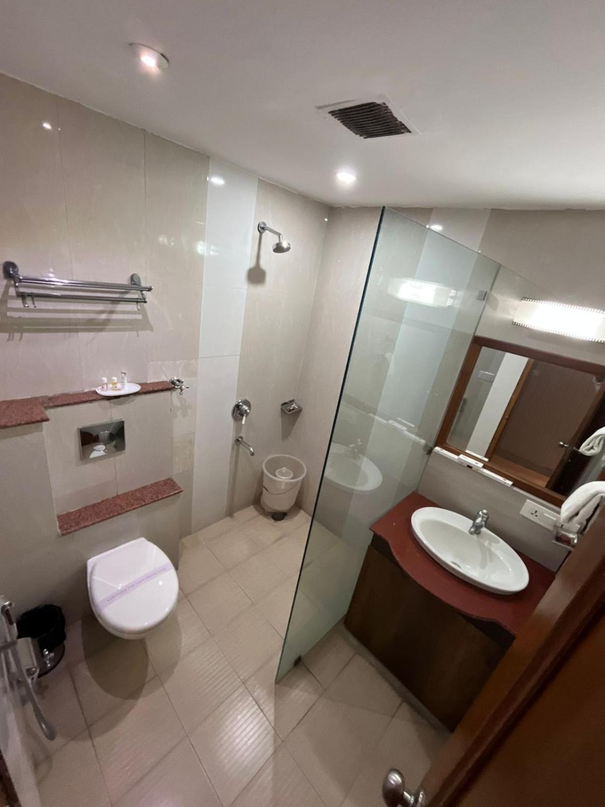 Hotel Padmini Palace Rani Pokhri Экстерьер фото
