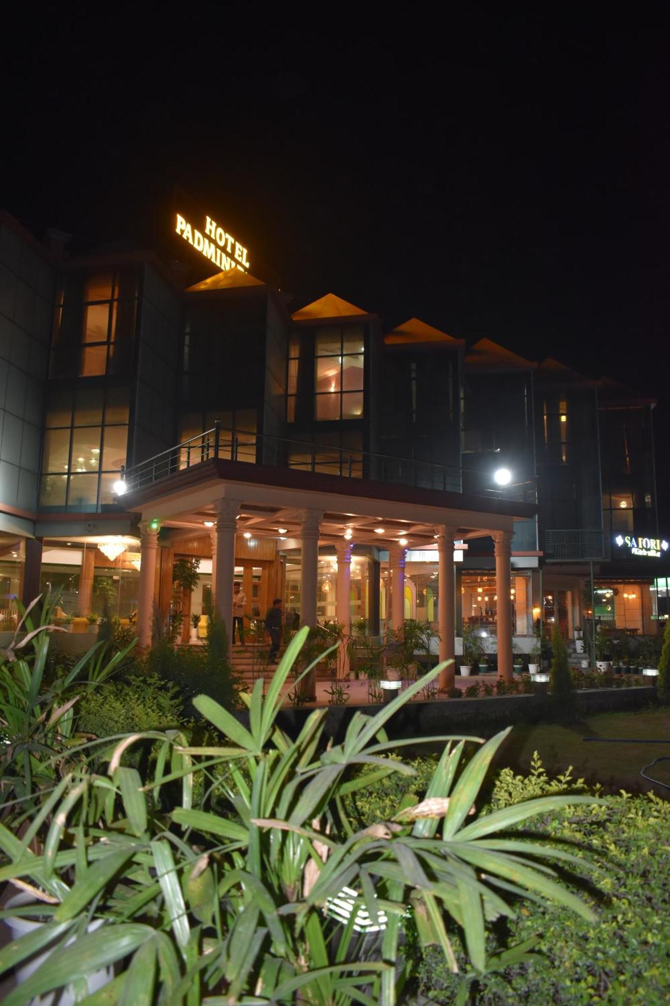 Hotel Padmini Palace Rani Pokhri Экстерьер фото