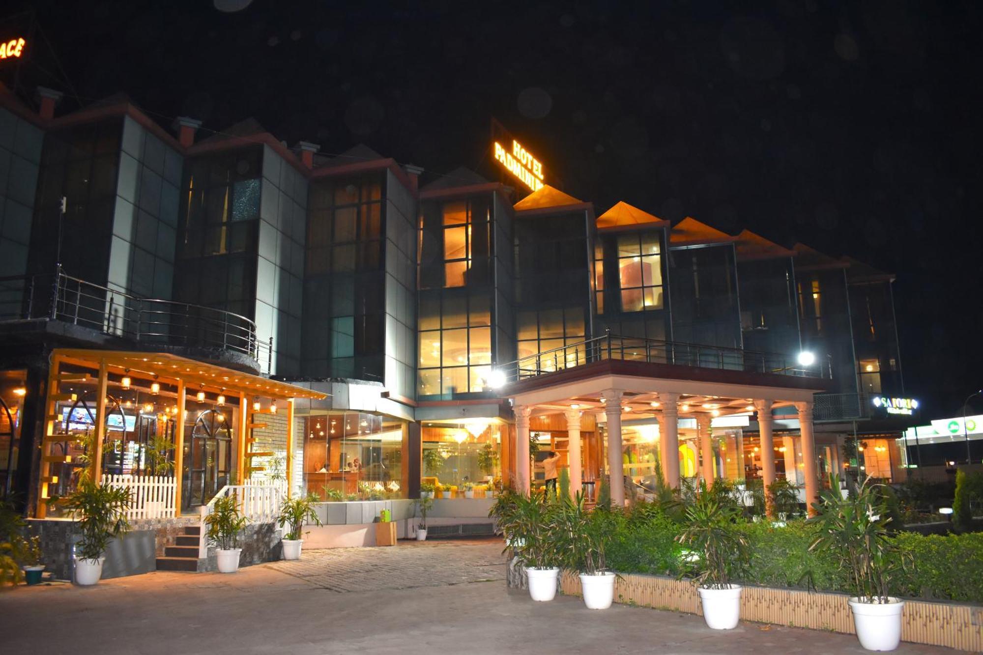 Hotel Padmini Palace Rani Pokhri Экстерьер фото